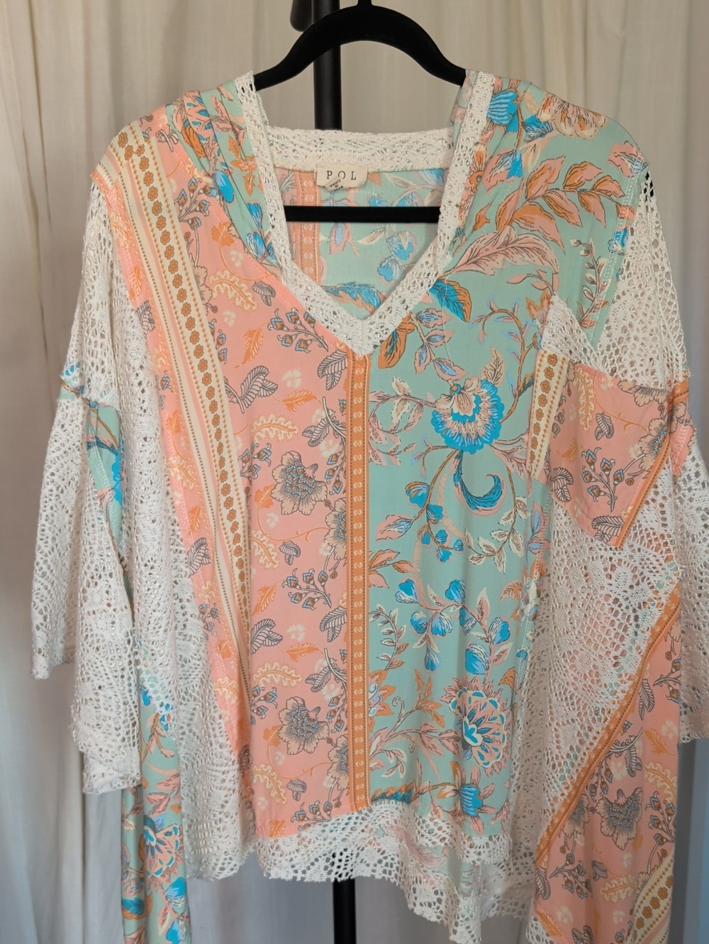 POL Boho Patchwork V‑Neck Tunic in Peach & Mint
